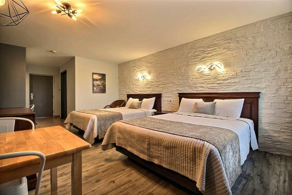 Hotel Motel Le Quiet Lac-Megantic Bagian luar foto